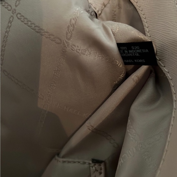 Authentic blush pink Michael Kors purse - Picture 6 of 8